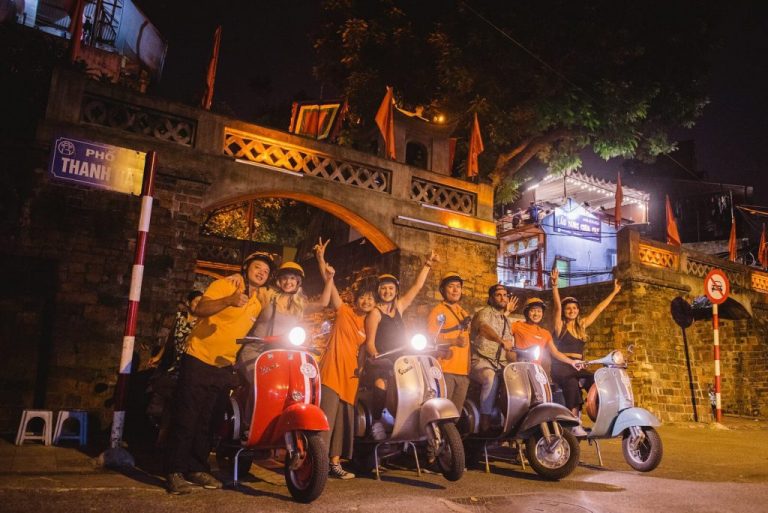 Hanoi po zmroku