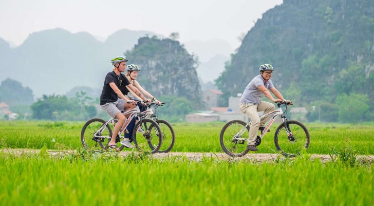 Hanoi – hoa lu – trang an – rower – jaskinia mua