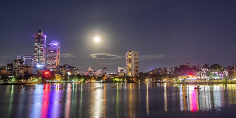 Night a la Moon (Hanoi przy księżycu): (czas: 4-5h)